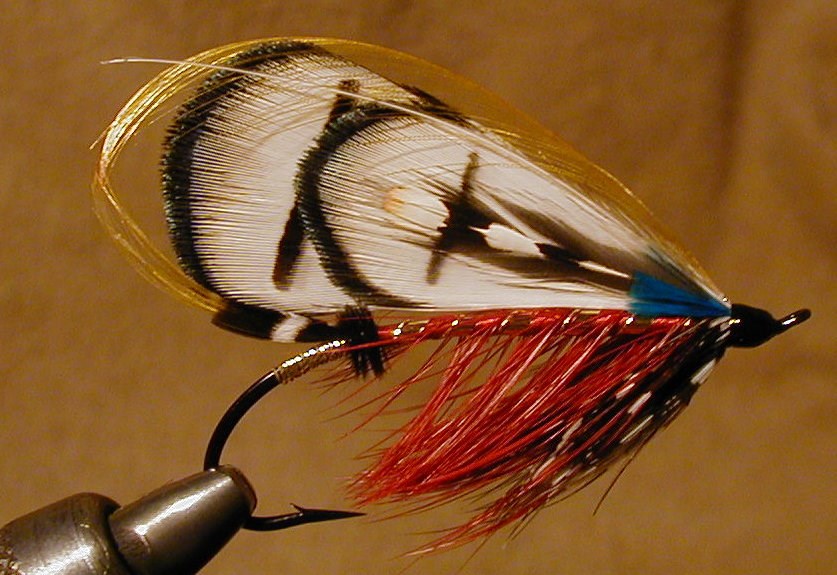 Mouche à Saumon Delfur Fancy Vintage - Montée à La Main, Présentée Sur Bois De Cerf, Sous Verre
